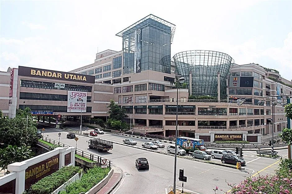 1 Utama Shopping Centre