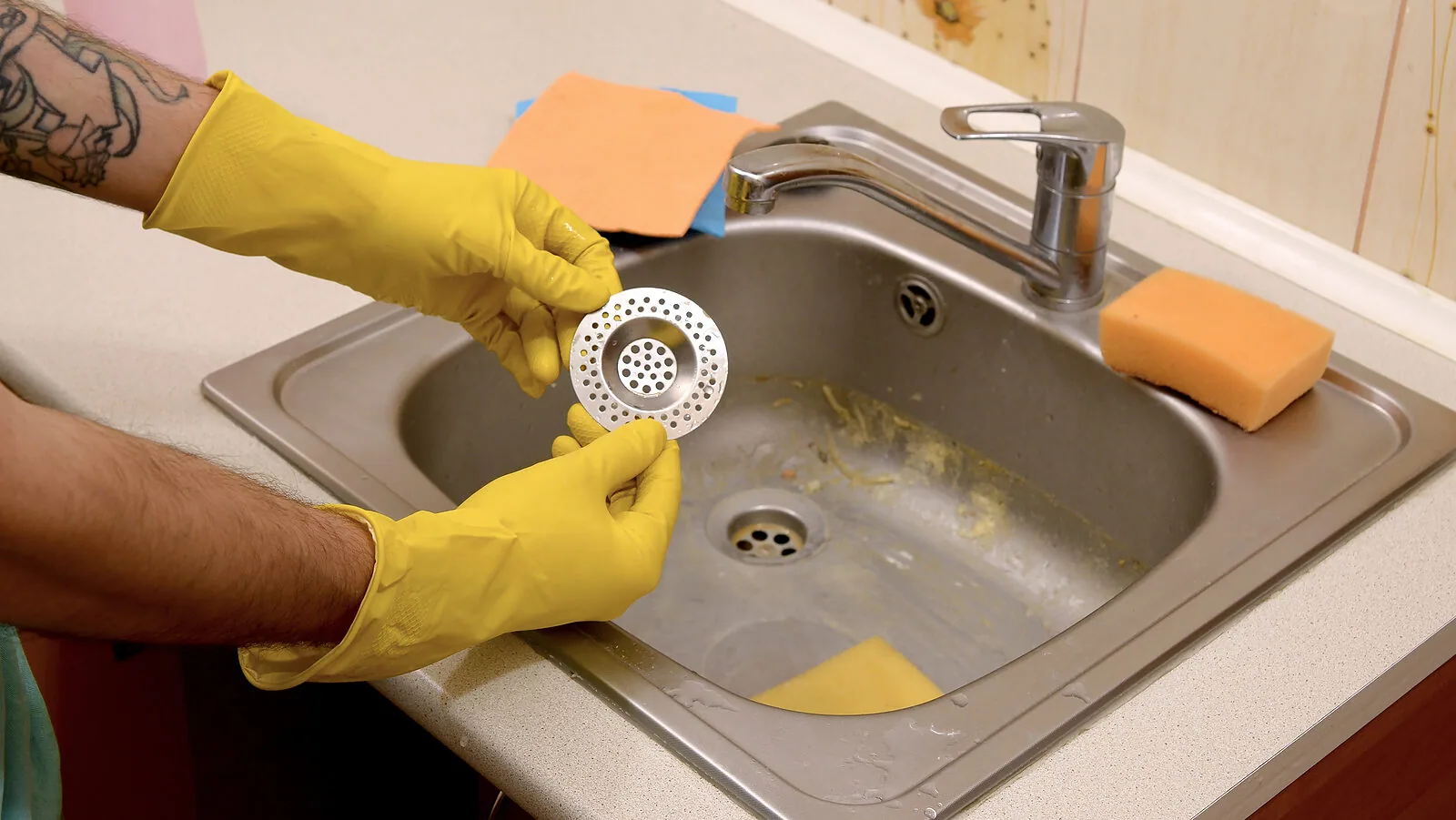 Expert Cleaning Techniques to Eliminate Plumbing Odors for Good